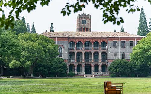 銀川韓國大學(xué)留學(xué)條件 韓國留學(xué)中介機(jī)構(gòu)哪個好？