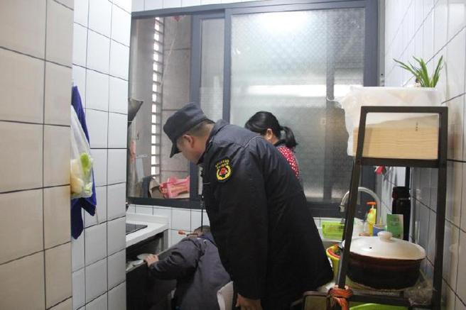 如何通過(guò)專業(yè)保安服務(wù)保障企業(yè)活動(dòng)的順利開(kāi)展