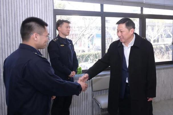 大型企業(yè)如何選擇專業(yè)保安服務(wù)確保全方位防護(hù)
