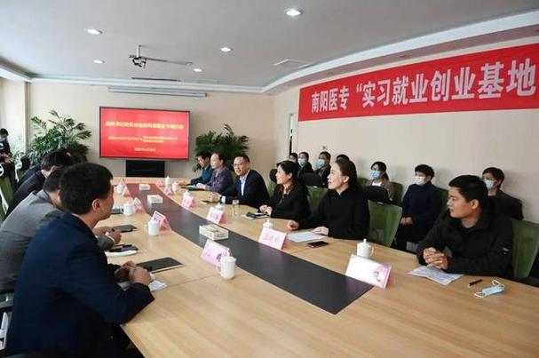 保安服務(wù)如何有效提升商業(yè)環(huán)境的安全性和穩(wěn)定性